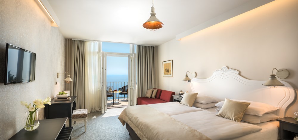 Riviera Summer Vibes